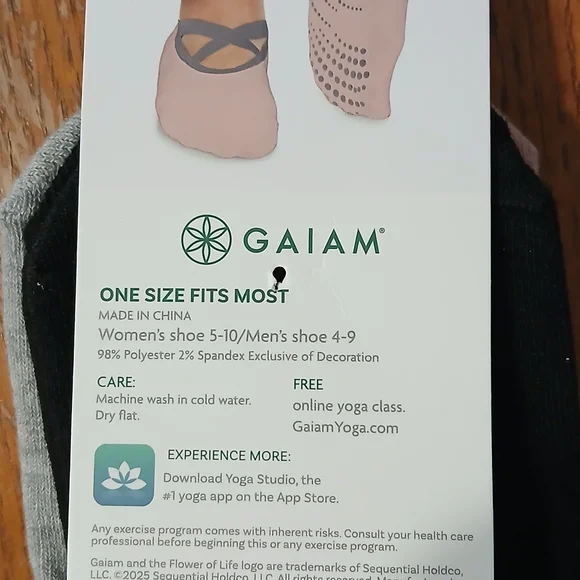 Non-Slip Yoga Socks Set - Black, Gray, Pink - Picture 4 of 7